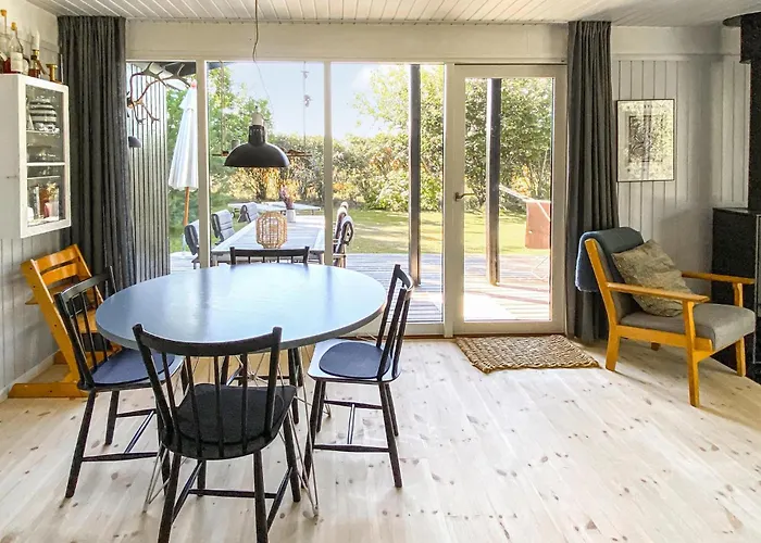 Сasa de vacaciones In With Kitchen Samsø